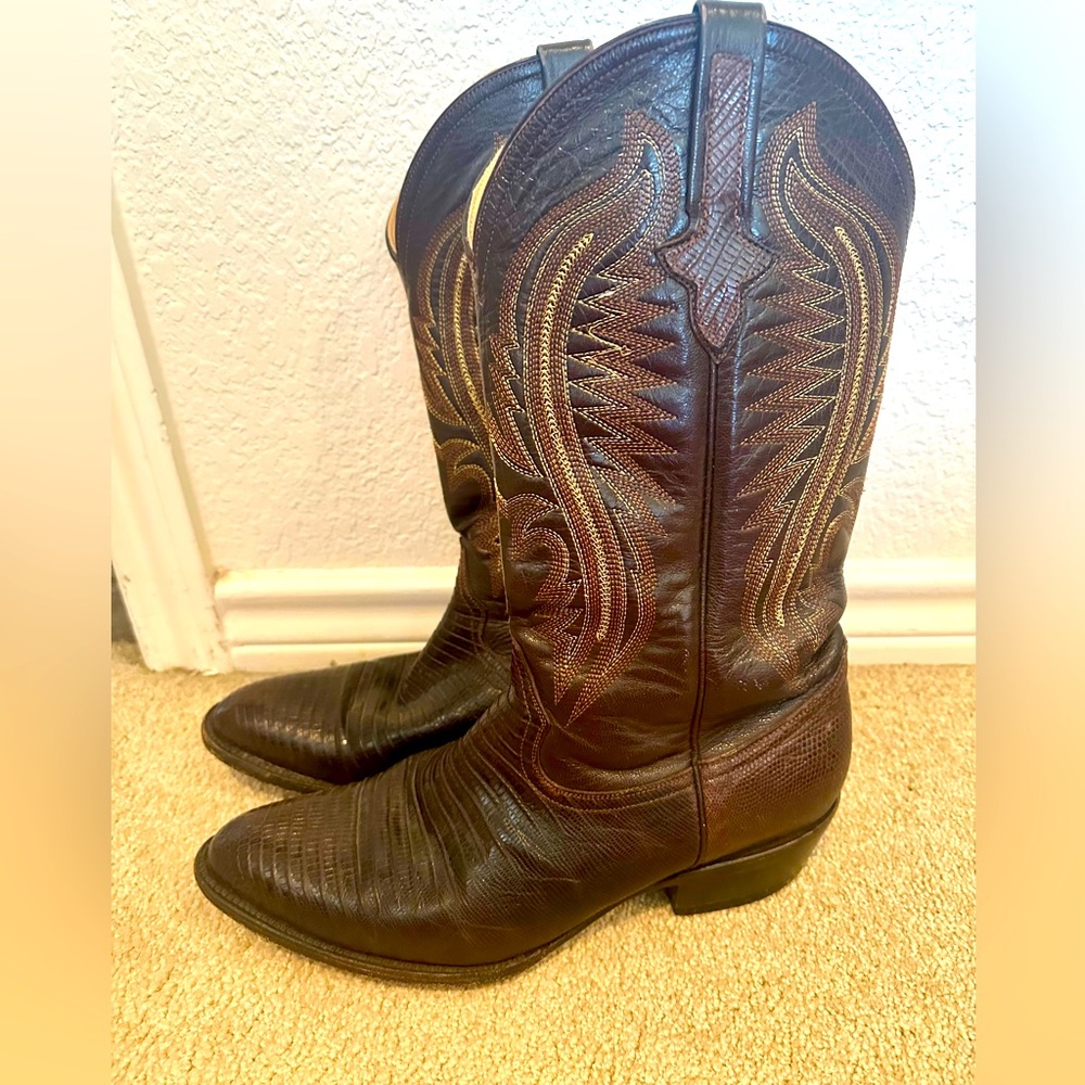 Men’s Brown Ferrini Genuine Lizard Boots
Size 10.5 D